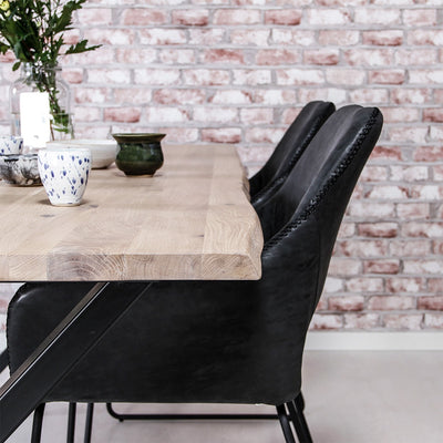 Plankebord i massiv eg | Model Curve Med X-Base i stål