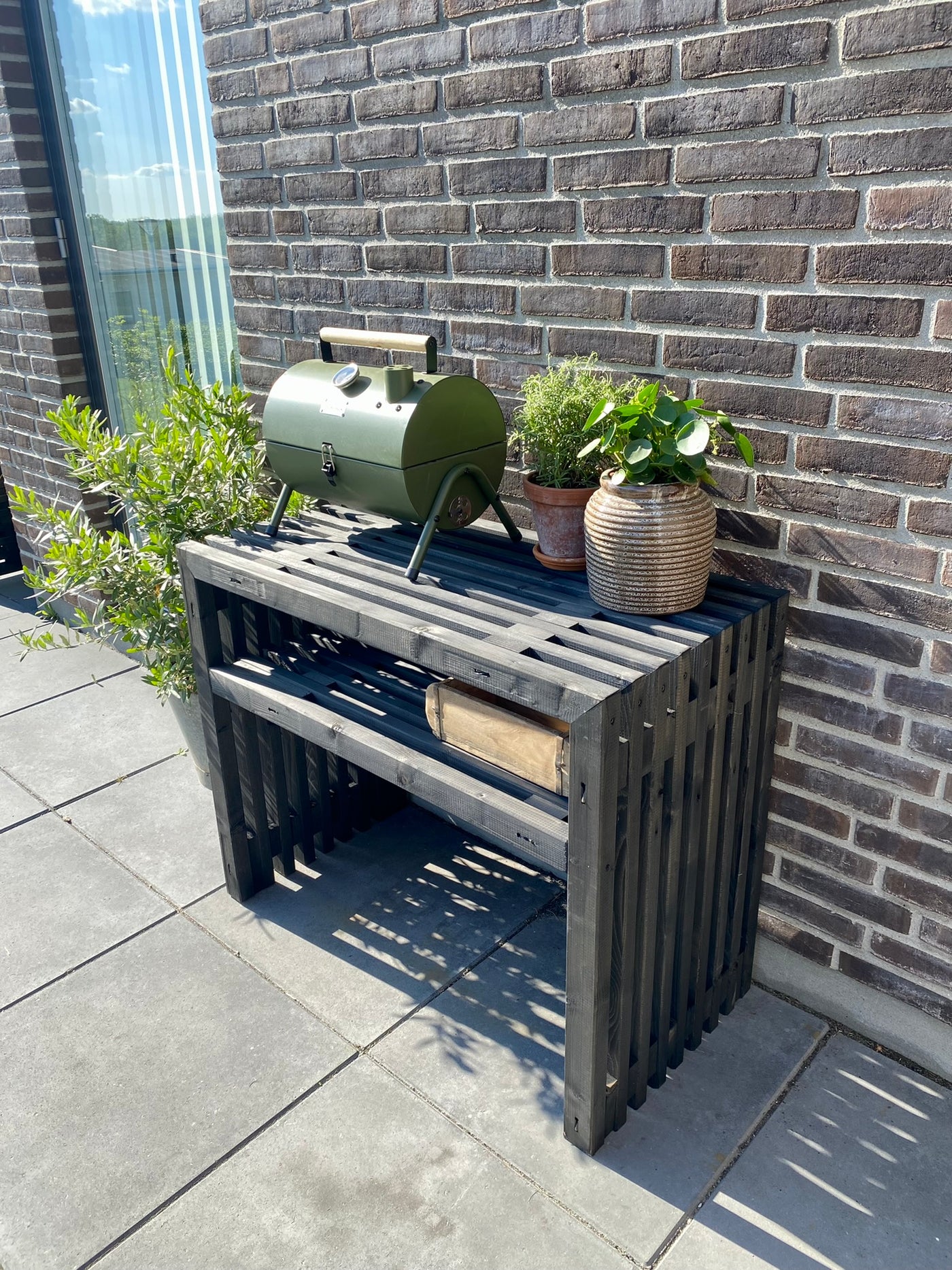 Grillbord af Brede Traller | Sortbejdset